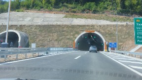 Jedan smer kroz Munjino brdo